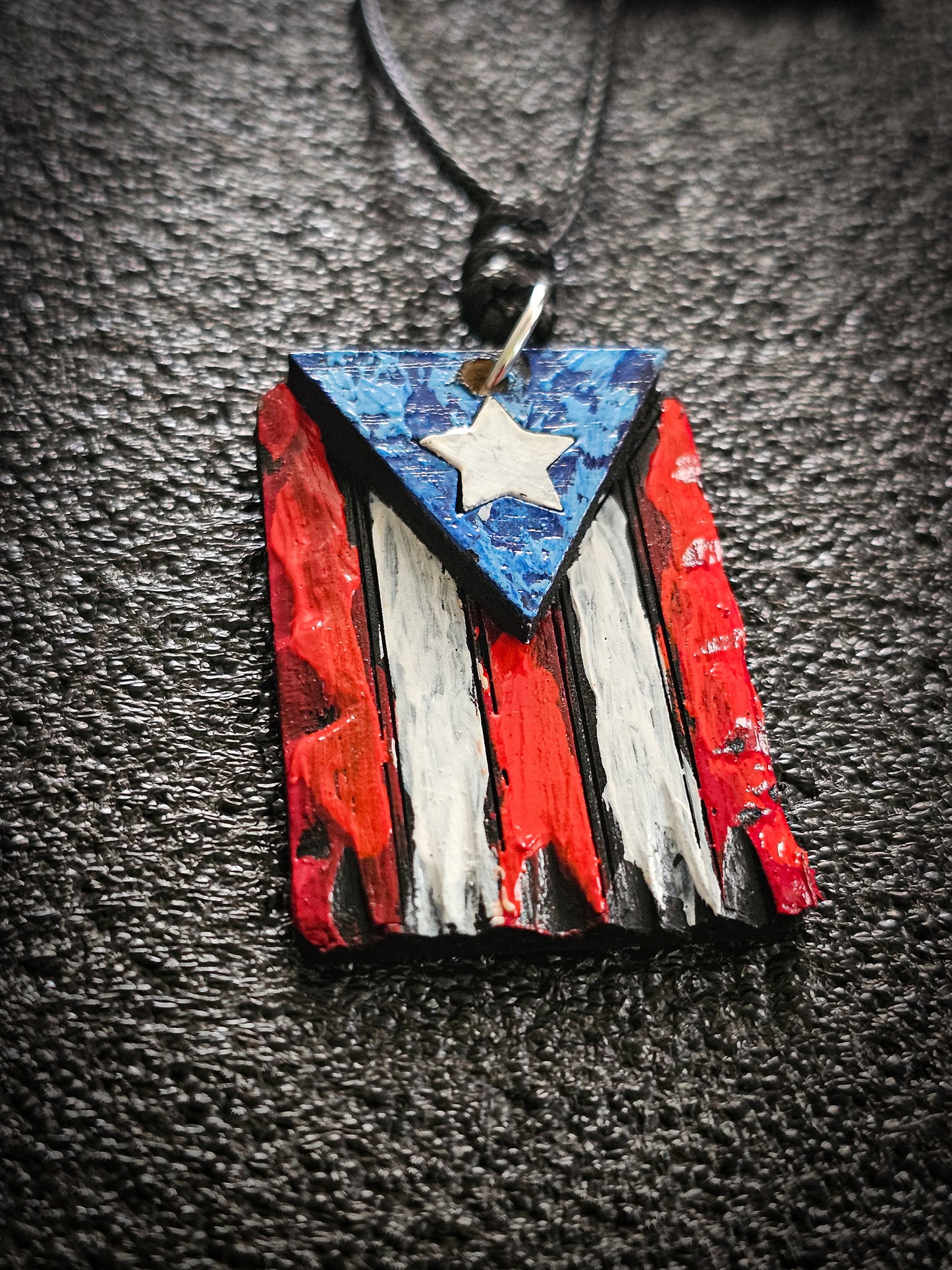 A. Collar Bandera Boricua