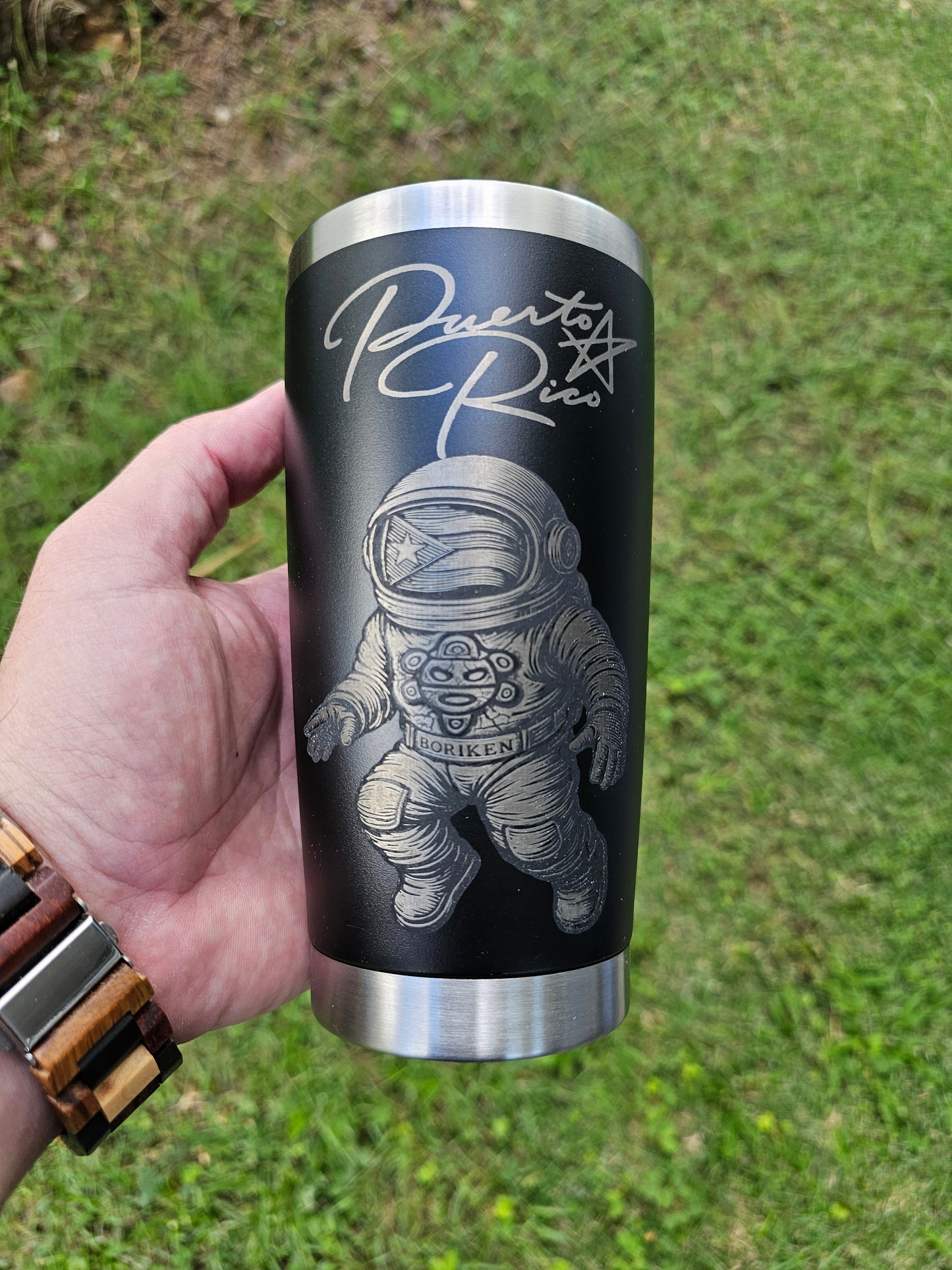 A. Tumbler 20 oz Astronauta Boricua