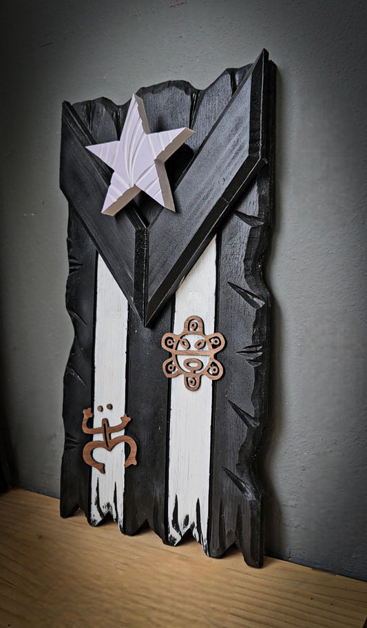 A. Bandera de la resistencia con símbolos taínos, 10" x 19"