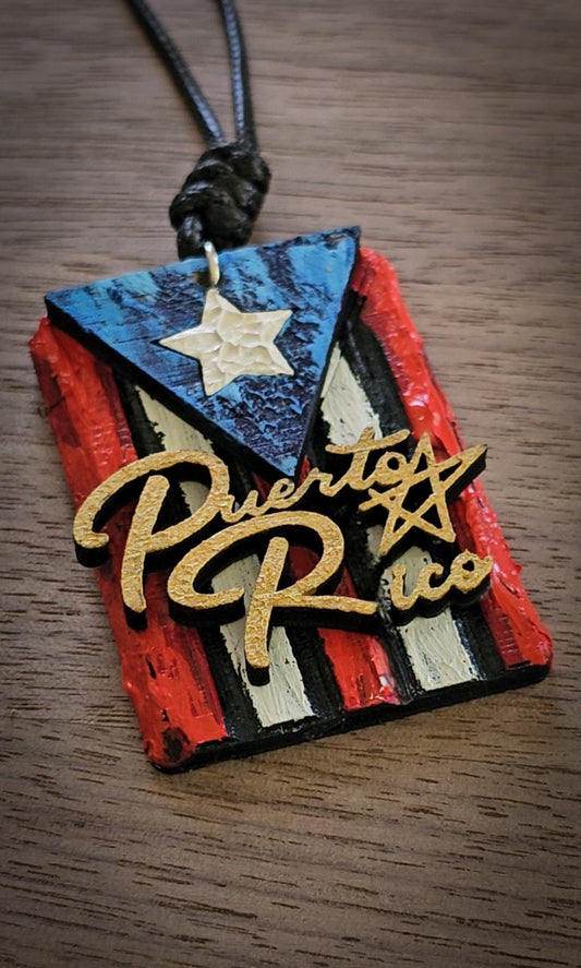 A. Collar Bandera Boricua con letras Pierto Rico